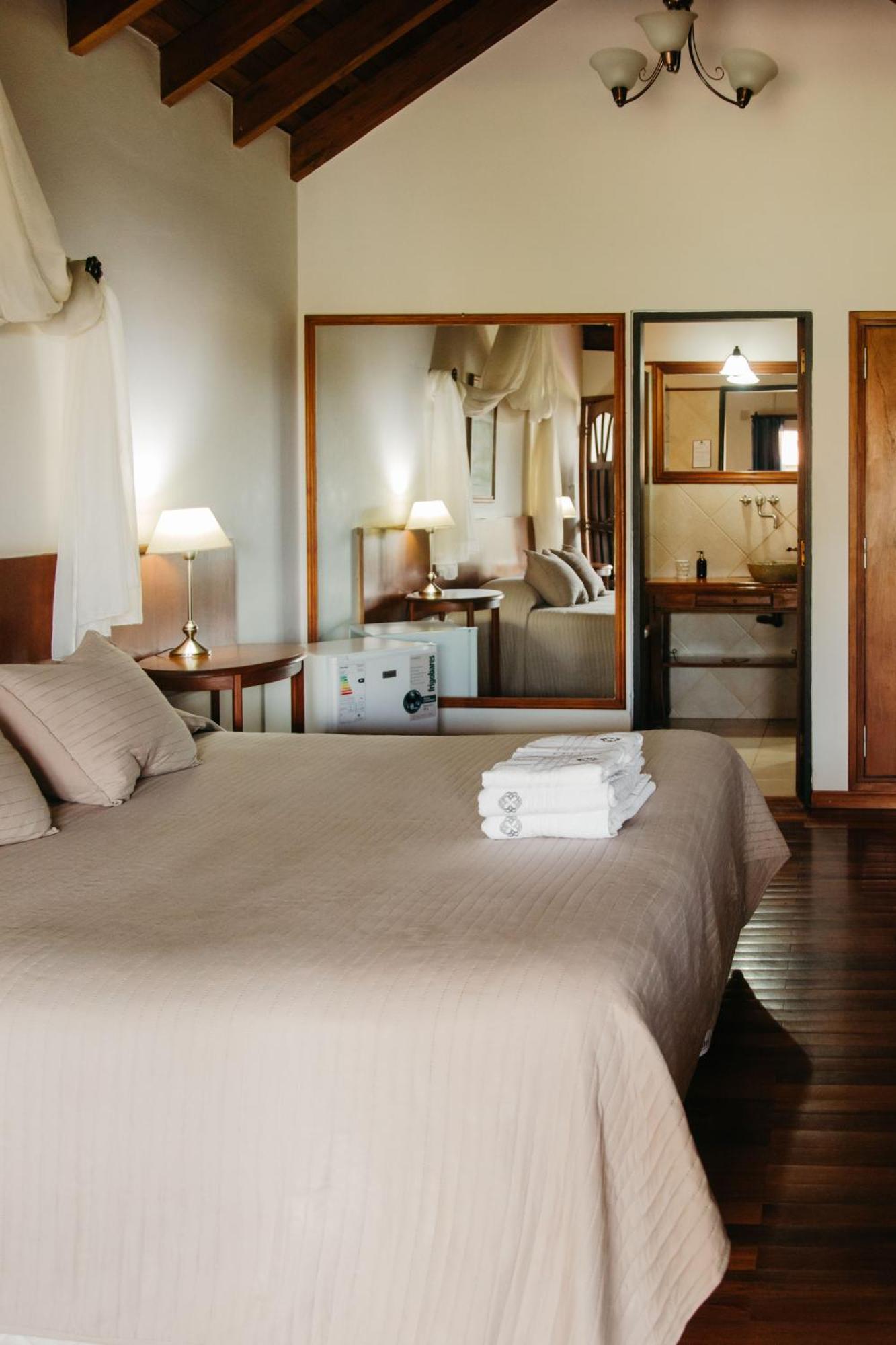 La Guarida Hotel & Spa (Adults Only) Capilla del Monte Bagian luar foto
